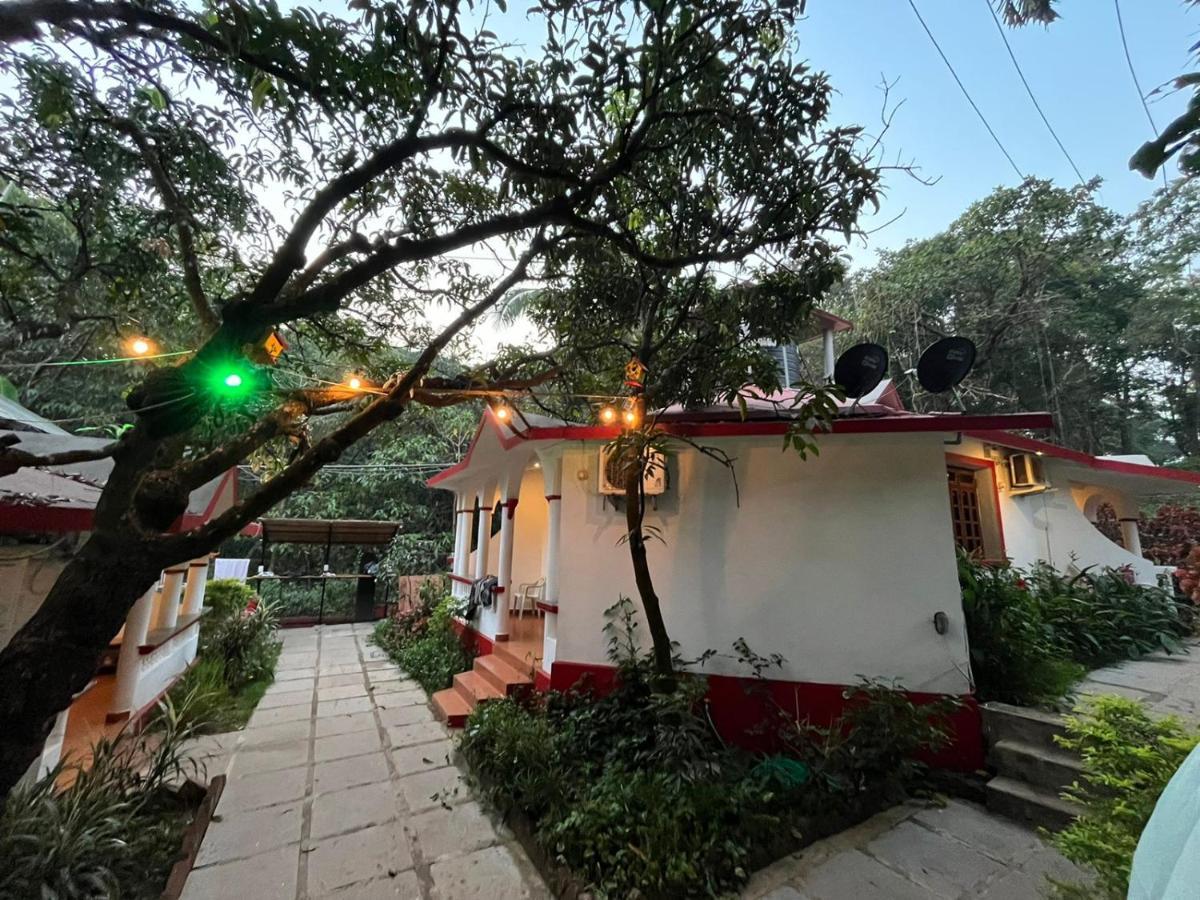 Mitra Hostel Vagator Exterior photo