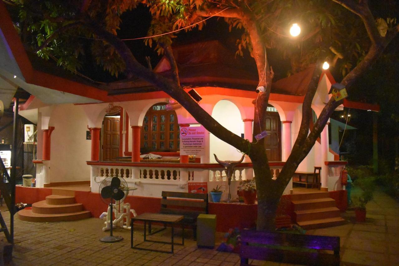 Mitra Hostel Vagator Exterior photo